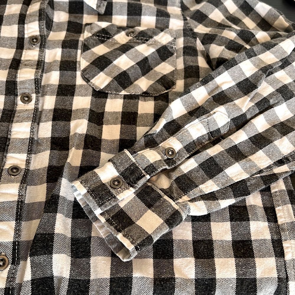 Vanilla Star Ladies Button Down Long Sleeve Plaid Shirt ~ Size Large - Picture 4 of 6